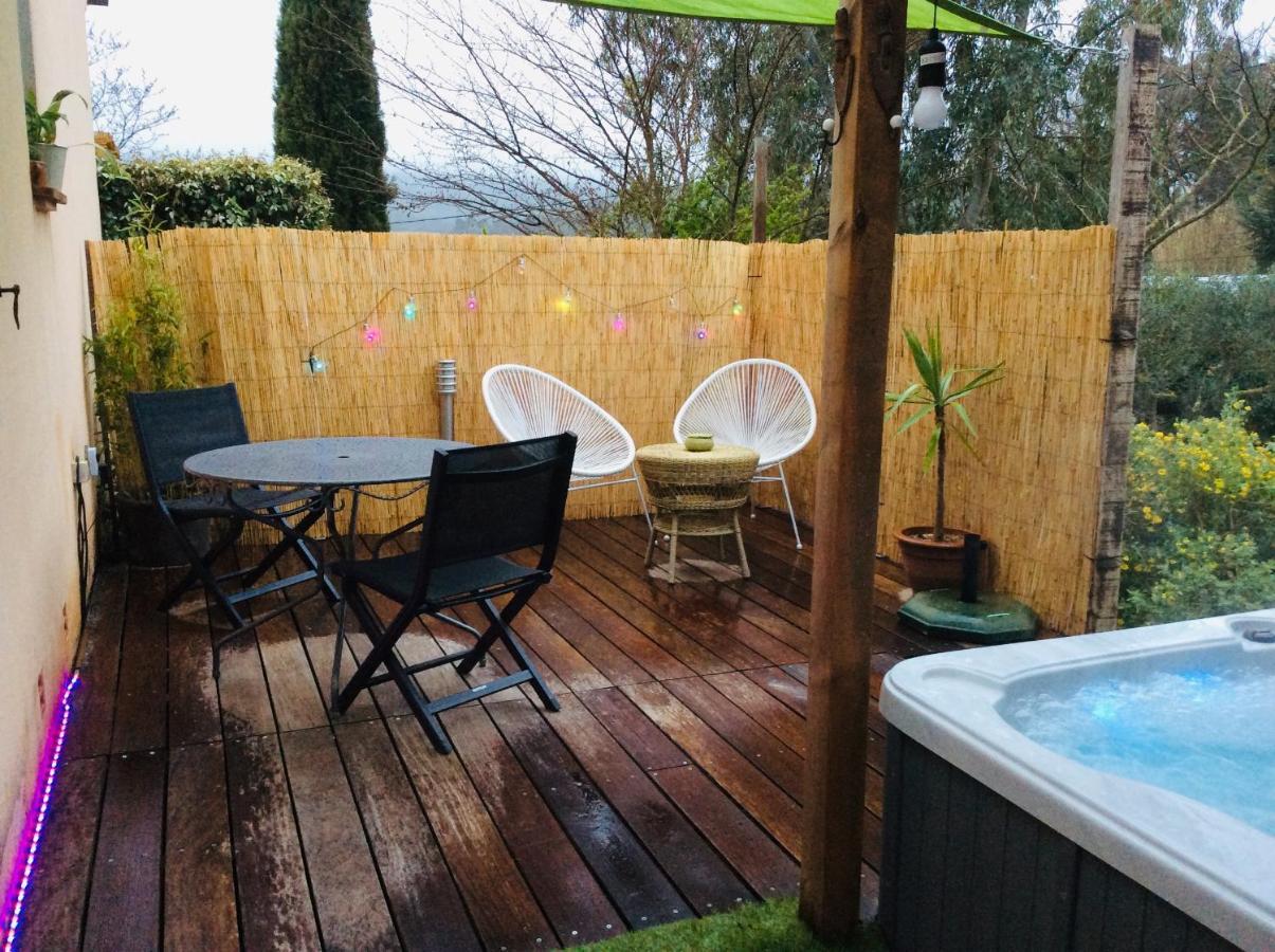L'Oustaou B&B Piscine & Spa Besse-sur-Issole Екстер'єр фото