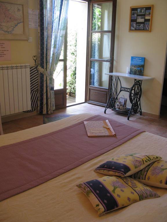 L'Oustaou B&B Piscine & Spa Besse-sur-Issole Номер фото